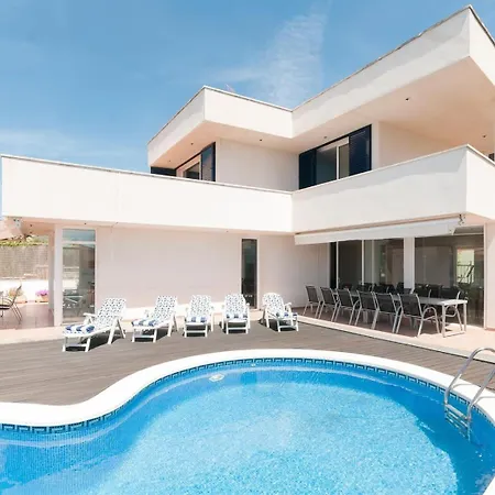 Med Private Pool Bbq Sea