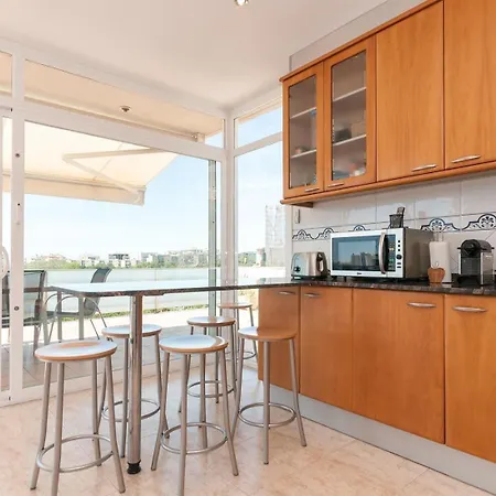 Otel Med Private Pool Bbq Sea