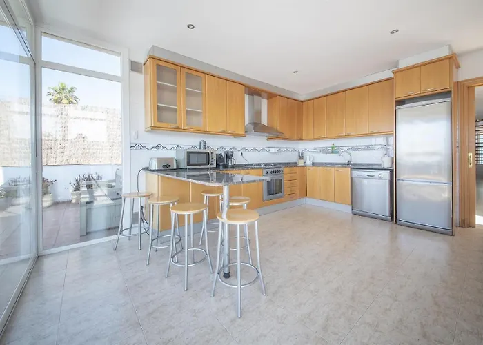 Otel Med Private Pool Bbq Sea *