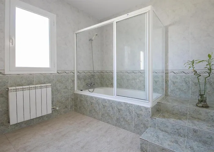 Med Private Pool Bbq Sea